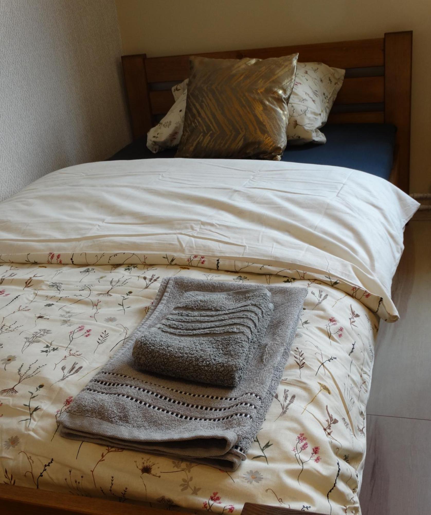 Station Apartment *