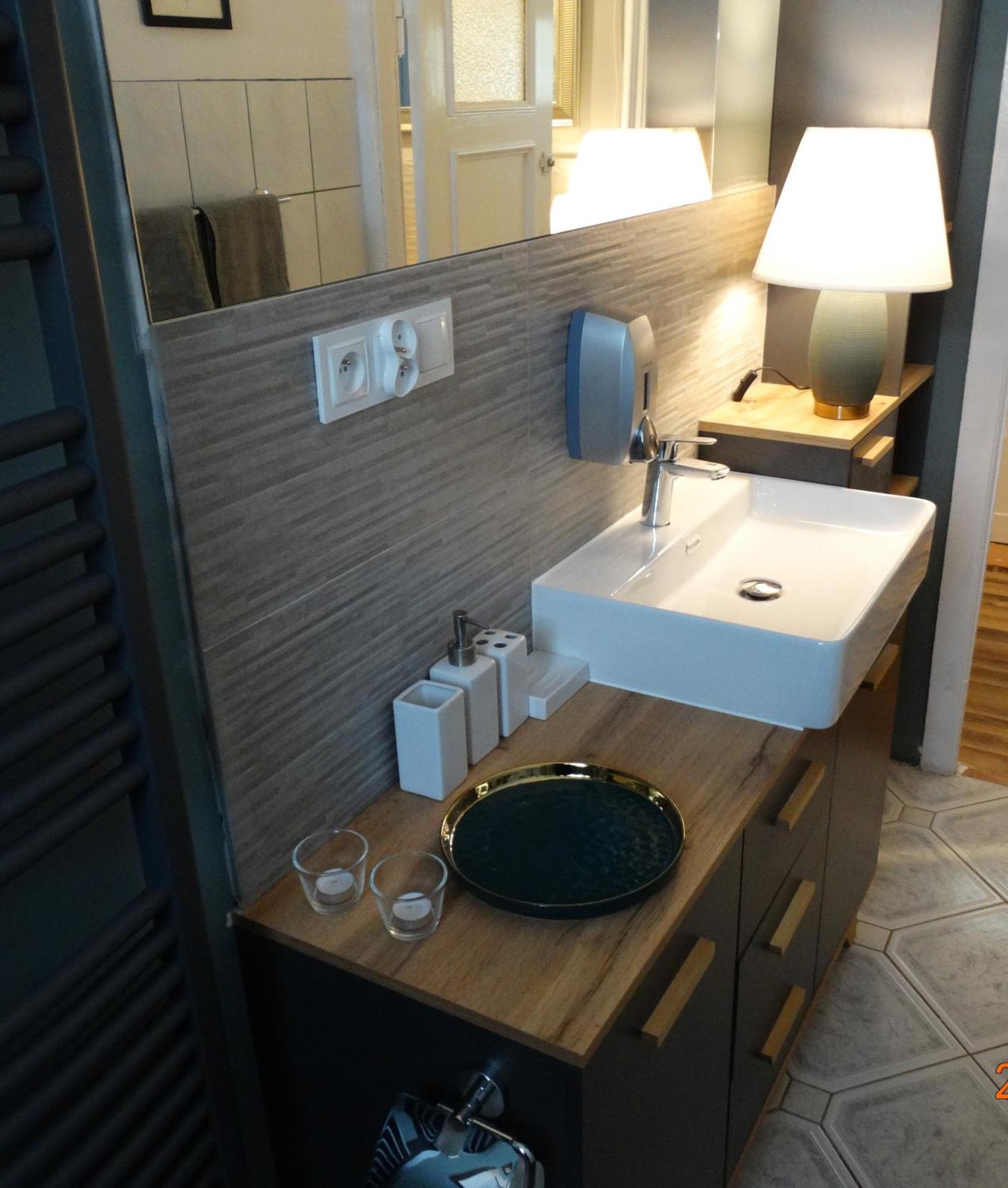 Apartment Station *